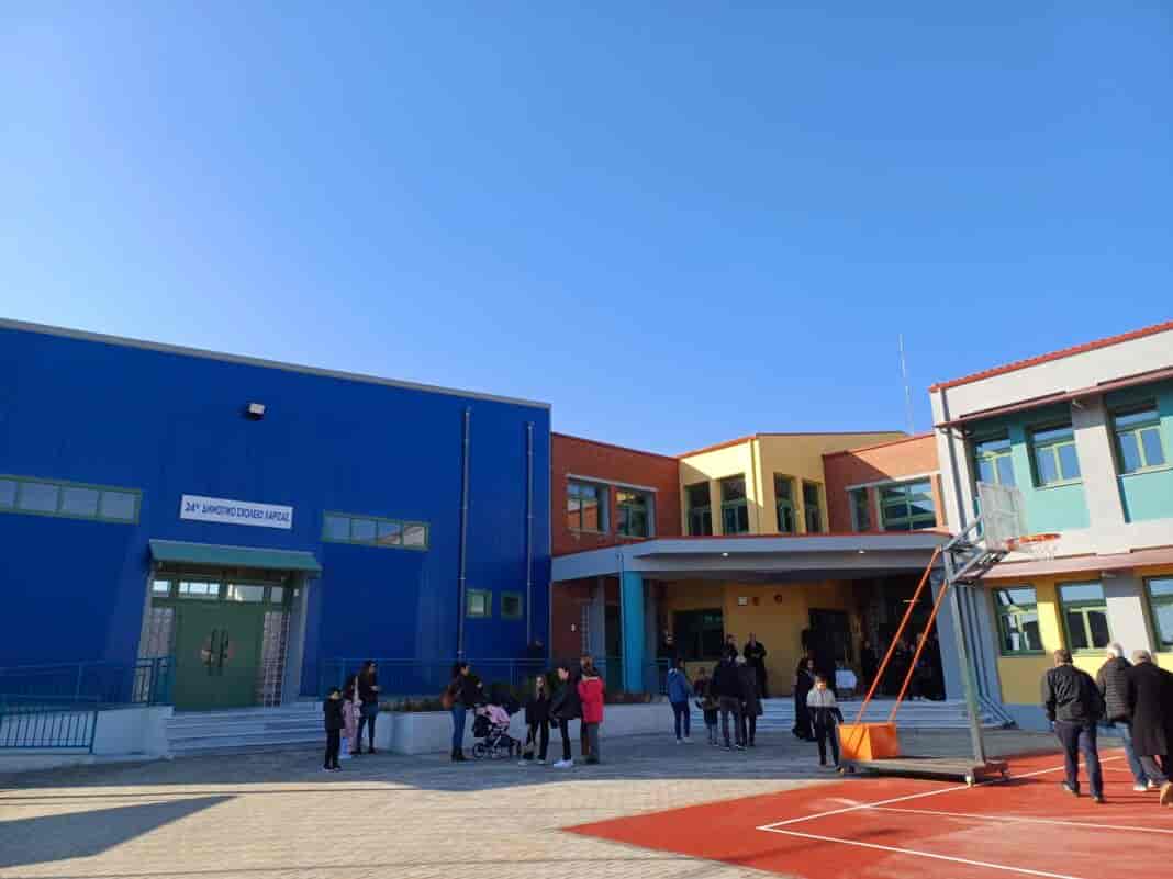 04082024-dimotiko sympara Δεν είναι δυνατόν τα χρήματα να περισσεύουν μόνο για Φεστιβάλ Καφέ και έξοδα επικοινωνίας.