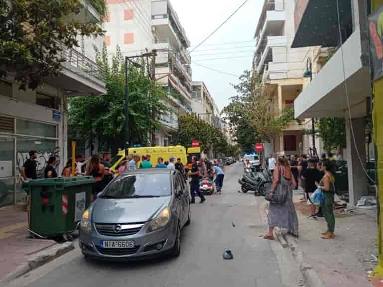 20240829_183100-768x576 Τραυματίας σε σύγκρουση ΙΧ με δίκυκλο στο κέντρο της Λάρισας