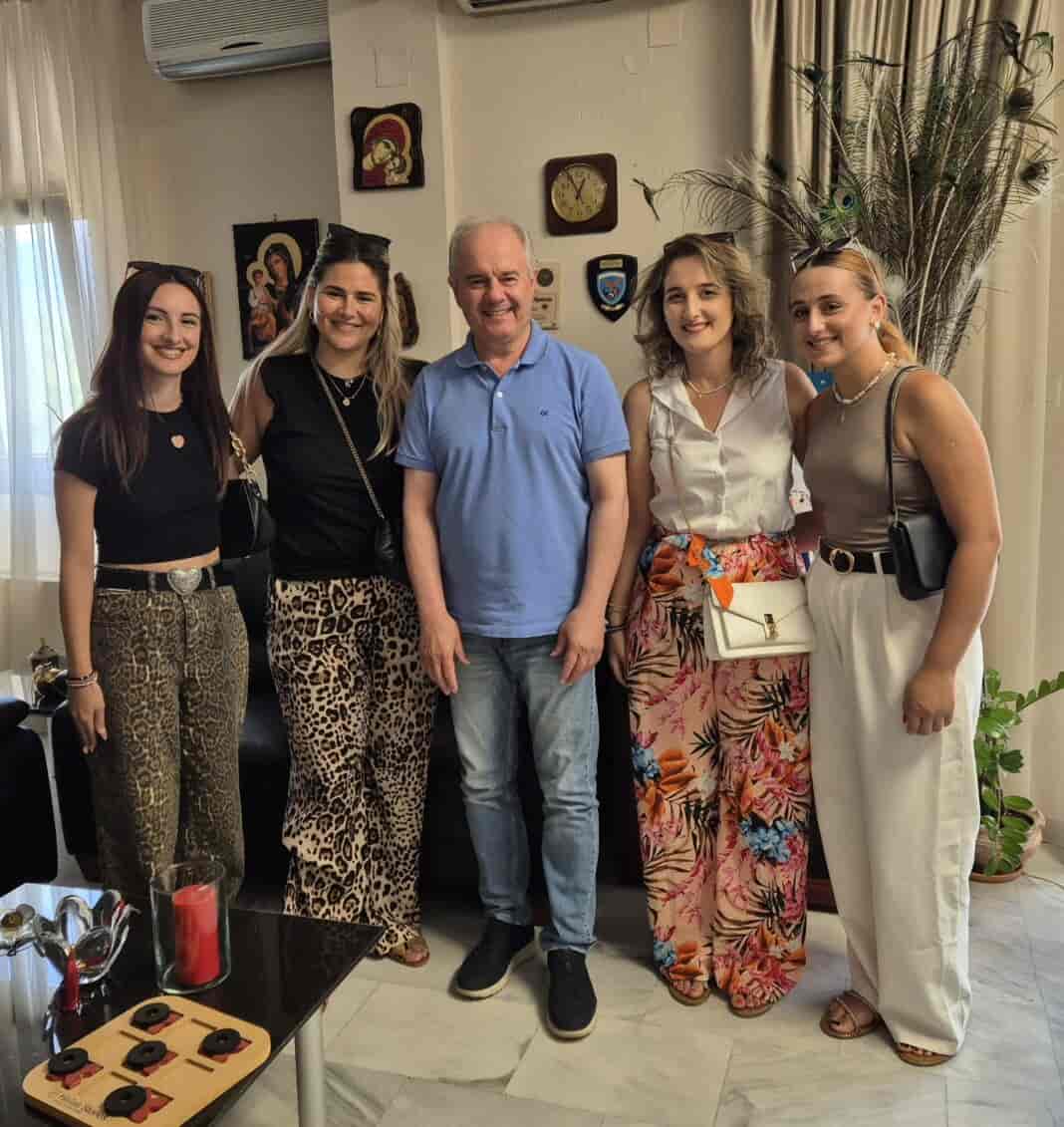 Με μέλη του Δ. Σ. του Μορφωτικού Εκπολιτιστικού Συλλόγου Απανταχού Καλλιπευκιωτών 