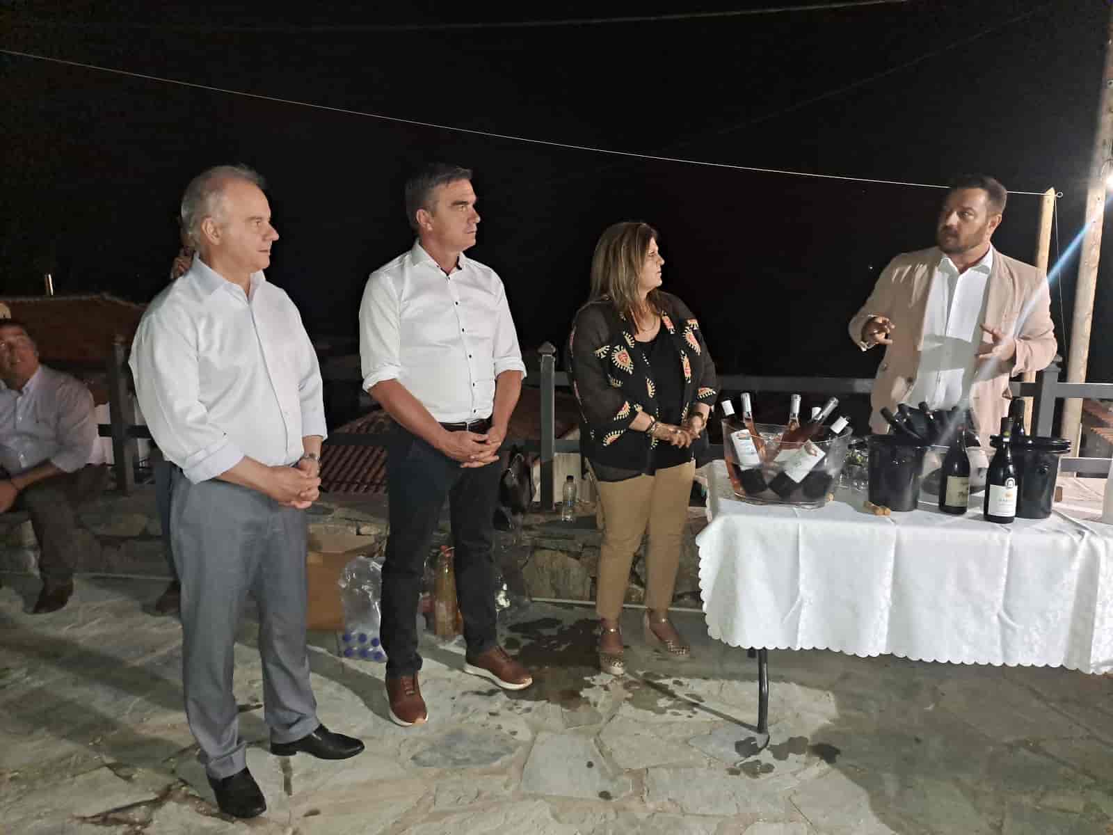 βιωματική
οινοτουριστική εσπερίδα, που περιείχε συνδυασμό ενημέρωσης και γεύσης με
θέμα: "Μιλώντας για Οινοτουριστικές Εμπειρίες"