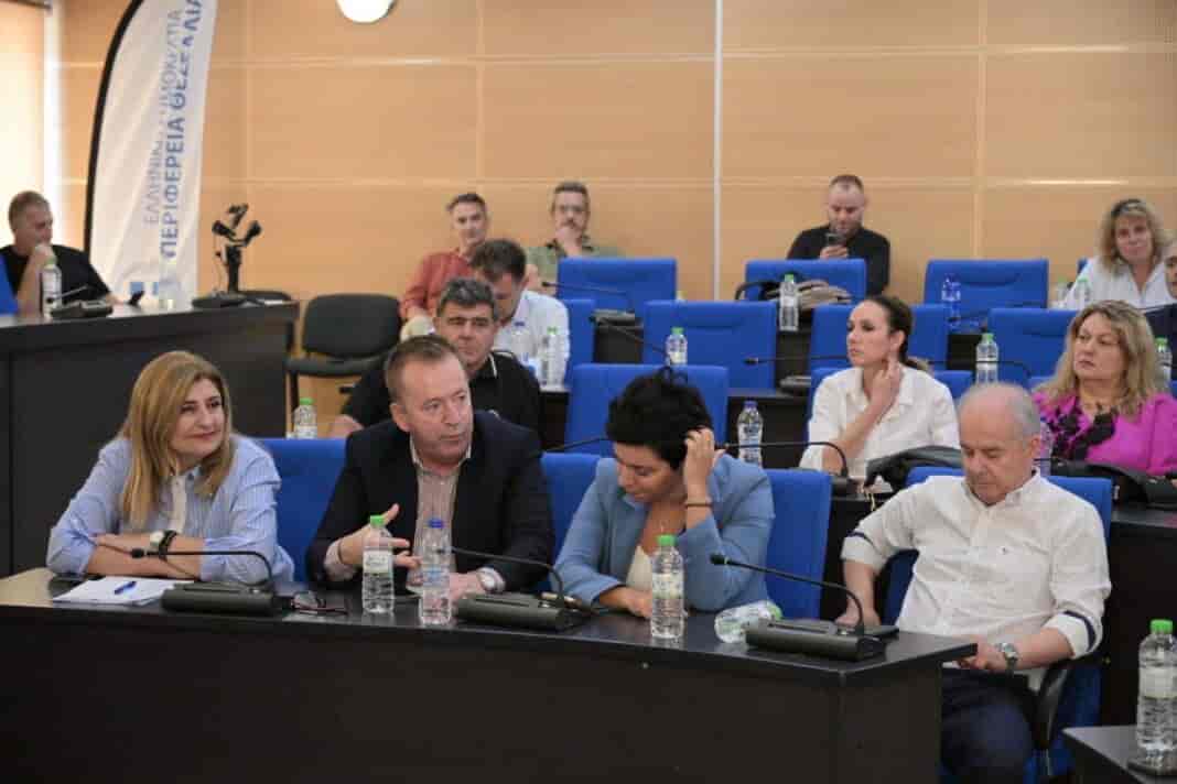 Ενιαίο μέτωπο για την προστασία της θεσσαλικής γης από τα φωτοβολταϊκά ζήτησε ο Περιφερειάρχης Δημήτρης Κουρέτας