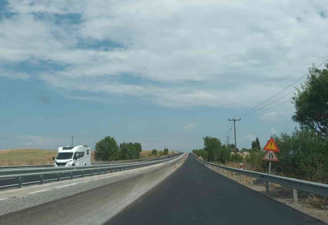 Ο Ε65 απο Τρίκαλα έως Εγνατία, που εκμεταλλεύεται ιδιωτική εταιρεία προχωρά ταχύτατα. Ο δρόμος Λάρισα – Τρίκαλα καθυστερεί εδώ και χρόνια