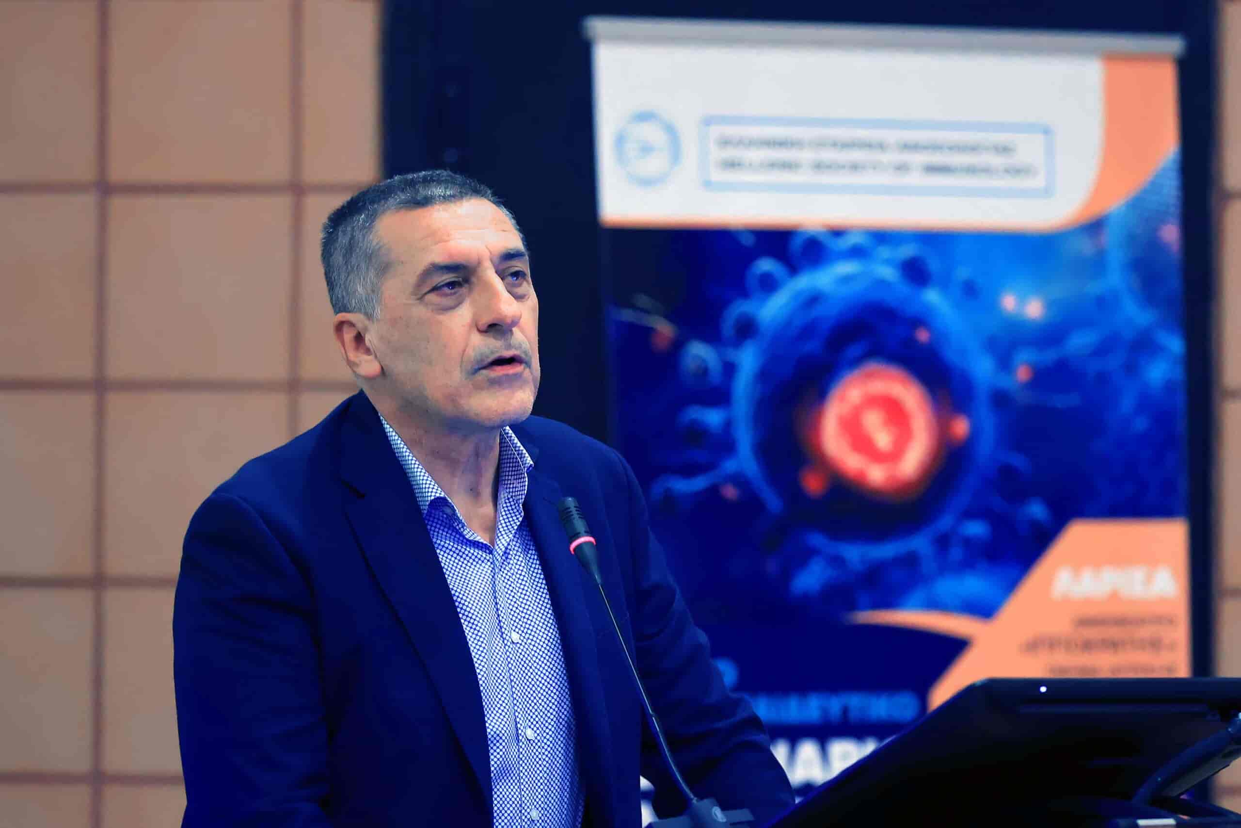 Ο Περιφερειάρχης Δημ. Κουρέτας στο μετεκπαιδευτικό σεμινάριο Ανοσολογίας