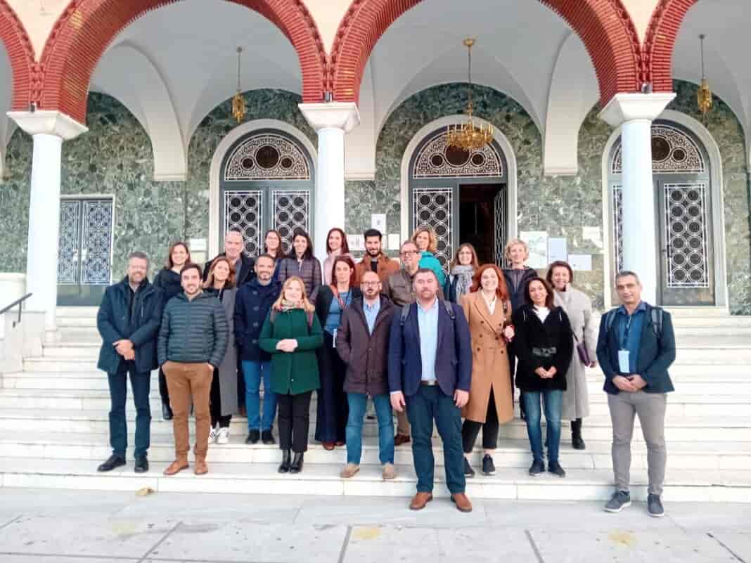 diakrayiki sunantisi (2)