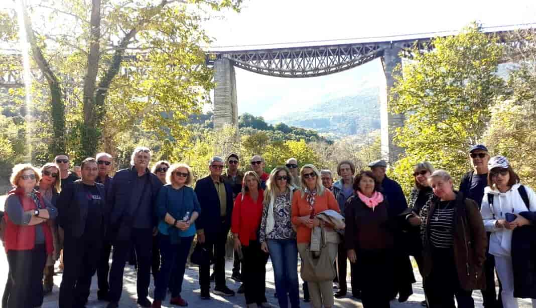 karpenisi pok3 Πραγματοποιήθηκε με επιτυχία η 3ήμερη εκδρομή του ΠΟΚΕΛ, στην Ευρυτανία, για την 28η Οκτωβρίου