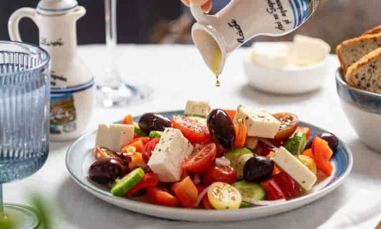 Taste Atlas: Πρώτη στον κόσμο η ελληνική κουζίνα για το 2024-25 – Τα πιάτα που ξεχώρισαν