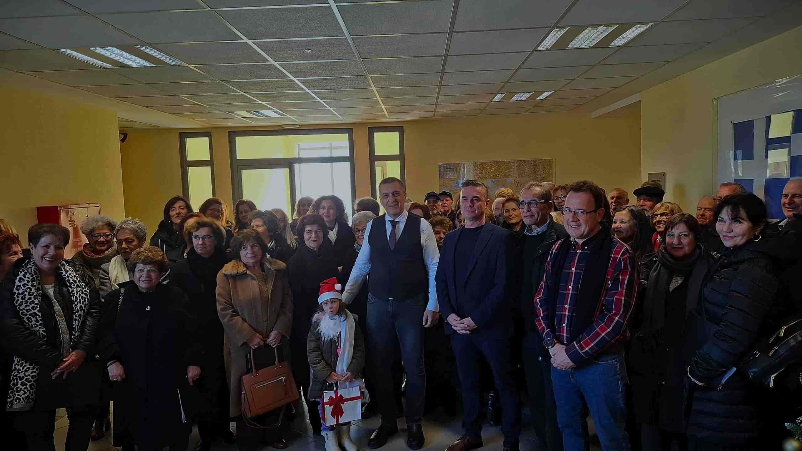 Το Δημαρχείο της Λάρισας επισκέφθηκε η Μικτή Χορωδία «Ευεστώ»