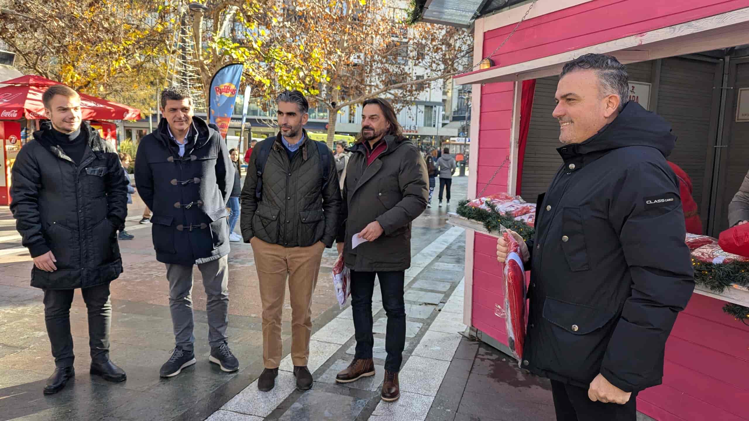 Παραμονή Πρωτοχρονιάς με Santa Walk στη Λάρισα