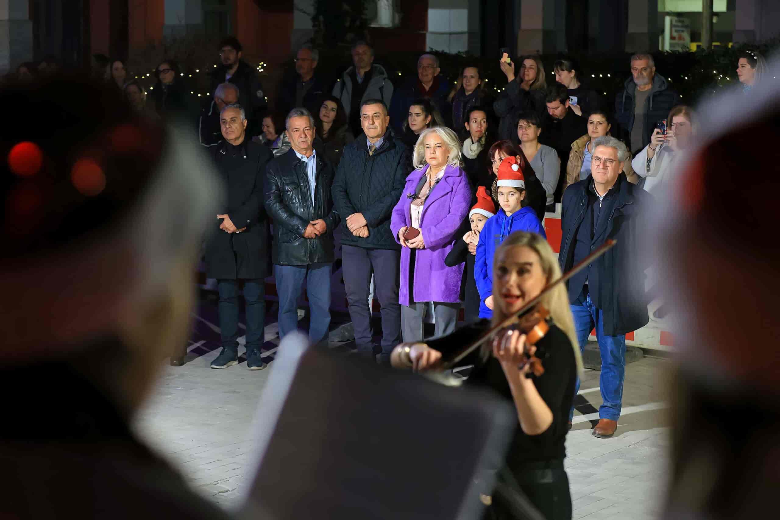Χριστουγεννιάτικη παιδική γιορτή της Περιφέρειας Θεσσαλίας στο Βόλο