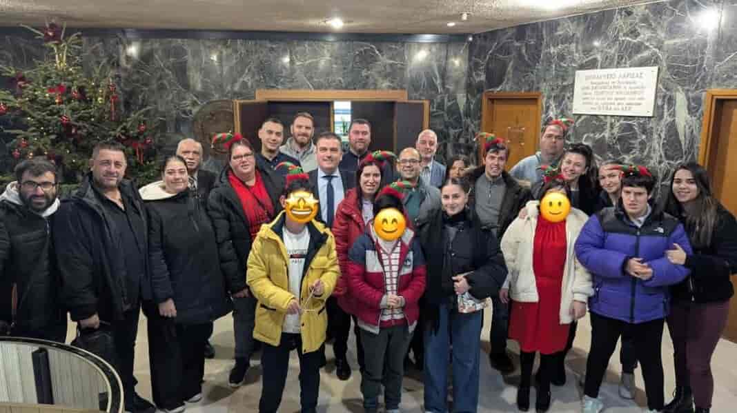 Επίσκεψη του ΚΔΑΠ ΑΜΕΑ «ΕΥ ΖΗΝ» στο δημαρχείο της Λάρισας