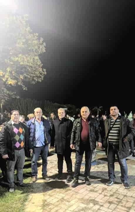 Από το Πουρνάρι του Δήμου Τεμπών δόθηκε το σύνθημα για την έναρξη των
Χριστουγεννιάτικων εκδηλώσεων του Δήμου.