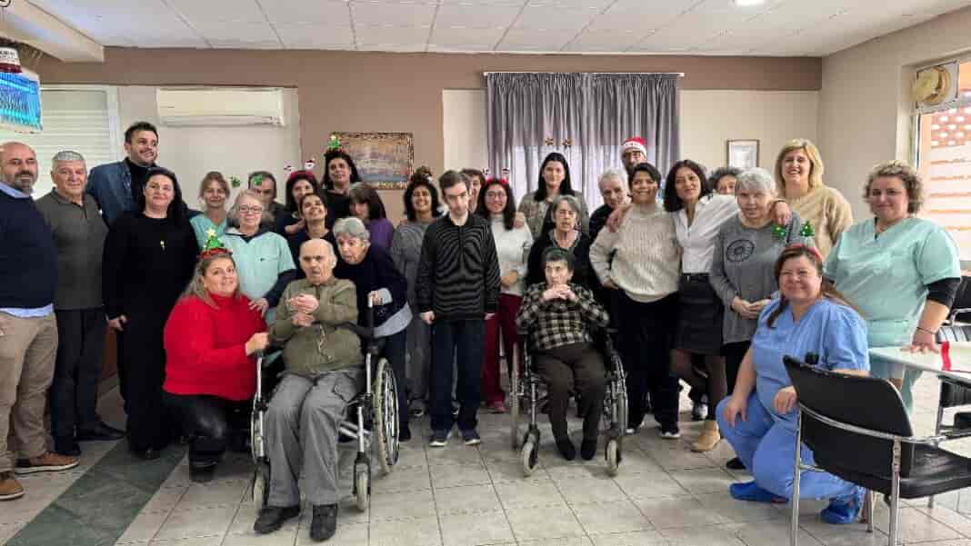 IMG_2591 Στη χριστουγεννιάτικη γιορτή του Οικοτροφείου «Αντιφών» της Θ.Ε.Ψ.Υ.Π.Α. ο Στέλιος Τσικριτσής