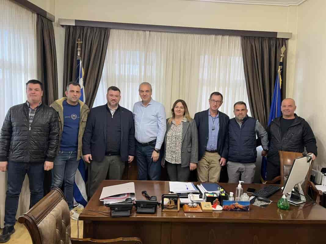 Στον Δήμαρχο Ελασσόνας κ. Νίκο Γάτσα ο υποψήφιος πρόεδρος του Επιμελητηρίου Λάρισας και επικεφαλής της «ΕΠΑΝΕΚΚΙΝΗΣΗΣ» κ. Δημήτρης Παπαλέξης