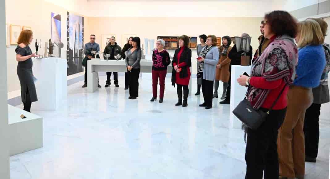 Ξενάγηση του ΠΟΚΕΛ στις 2 εκθέσεις της Δημοτικής Πινακοθήκης Λάρισας
