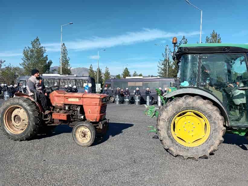 Ανακοίνωση της Αστυνομίας για τα επεισόδια στον κόμβο του Ε65: Τραυματίστηκε αστυνομικός