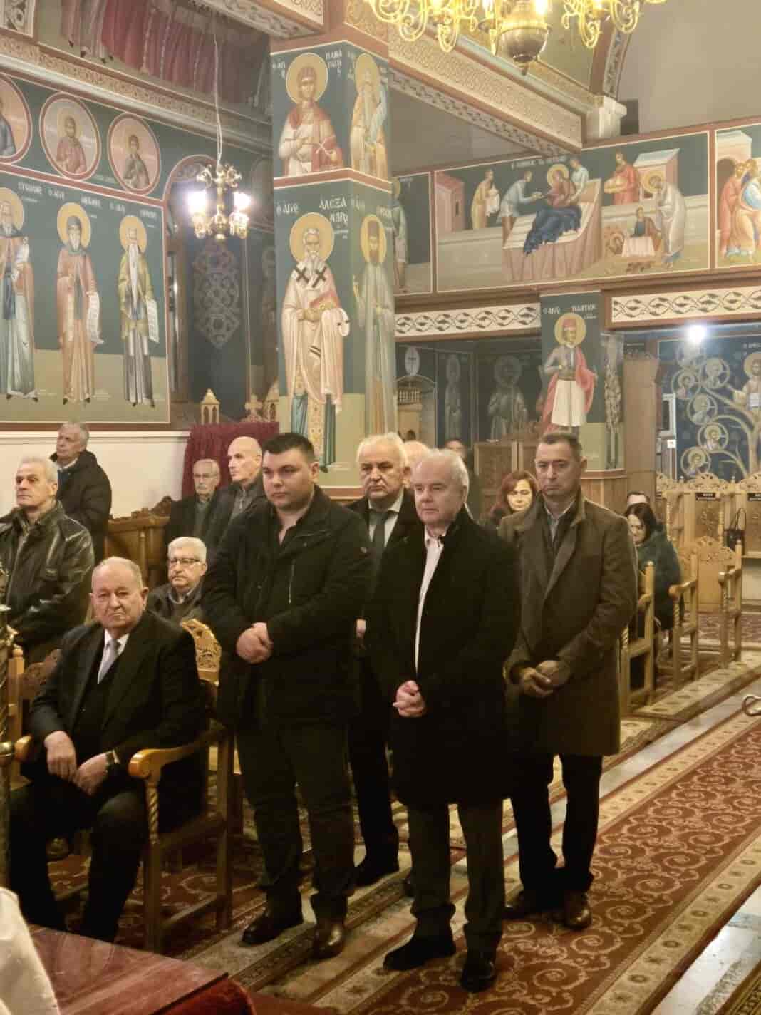 Με τους δημότες του αντάλλαξε ευχές ο Δήμαρχος Τεμπών, Γεώργιος Μανώλης, Παραμονή και Ανήμερα Πρωτοχρονιάς,