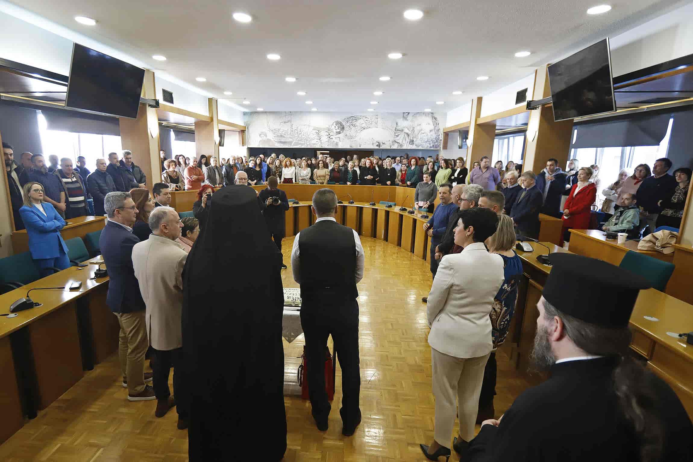 Κοπή πίτας στην Π.Ε. Λάρισας με μηνύματα αισιοδοξίας και αλληλεγγύης Δ. Κουρέτας: « Η αξιοπρέπεια είναι η παρακαταθήκη που πρέπει να ενισχύσουμε»