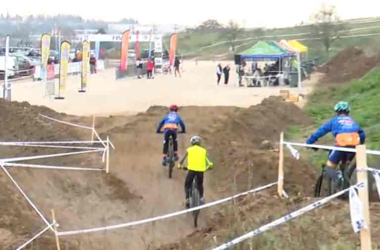 Λάρισα: Μοναδικό θέαμα στο Πανελλήνιο πρωτάθλημα Cyclo-Cross