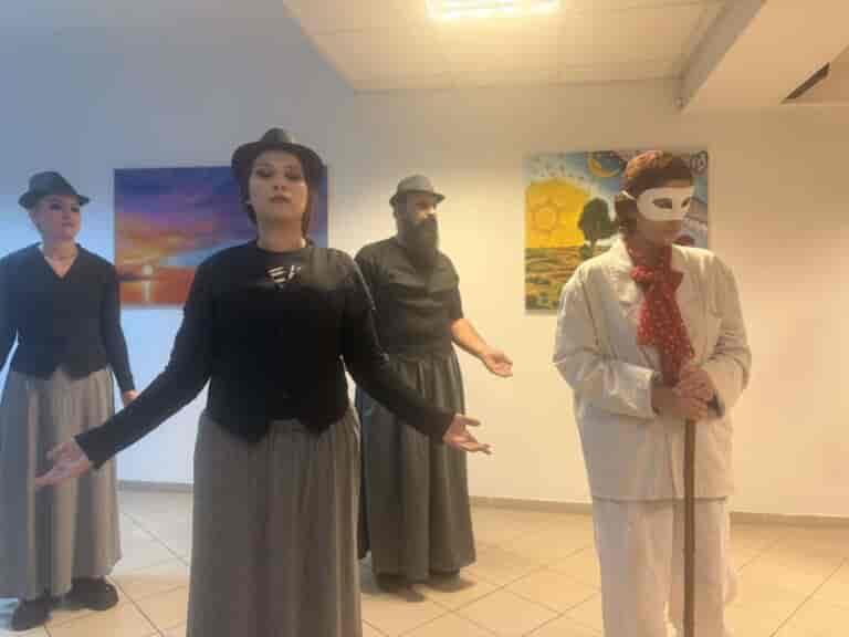 parastasi sth dimotiki