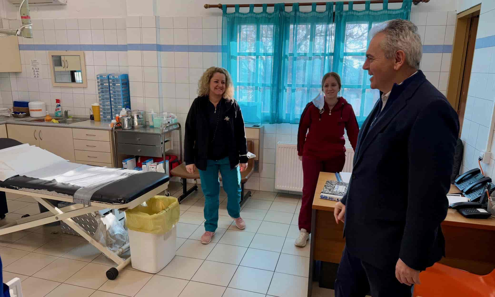 Στο υπουργείο Οικονομικών το de minimis για μήλα και κάστανα