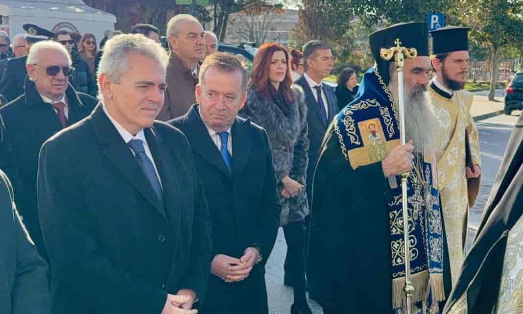 Μ. Χαρακόπουλος στον αγιασμό υδάτων στην Ελασσόνα: Ατενίζουμε το μέλλον με αισιοδοξία και αυτοπεποίθηση