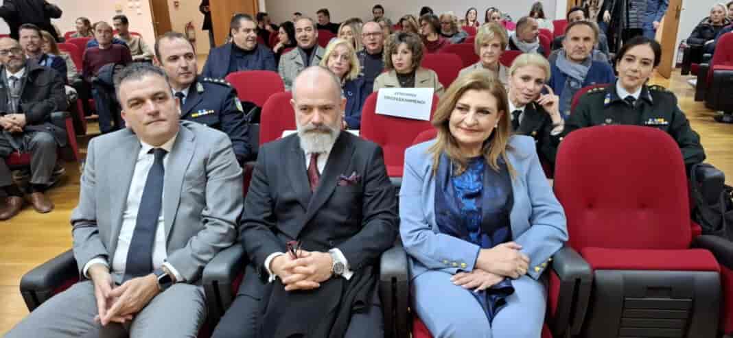 Ε. Λιακούλη σε Ημερίδα του ΔΣΛ κατά της παιδικής κακοποίησης: «Είναι ντροπή τα κακοποιημένα παιδιά, να φιλοξενούνται σε νοσοκομεία!»