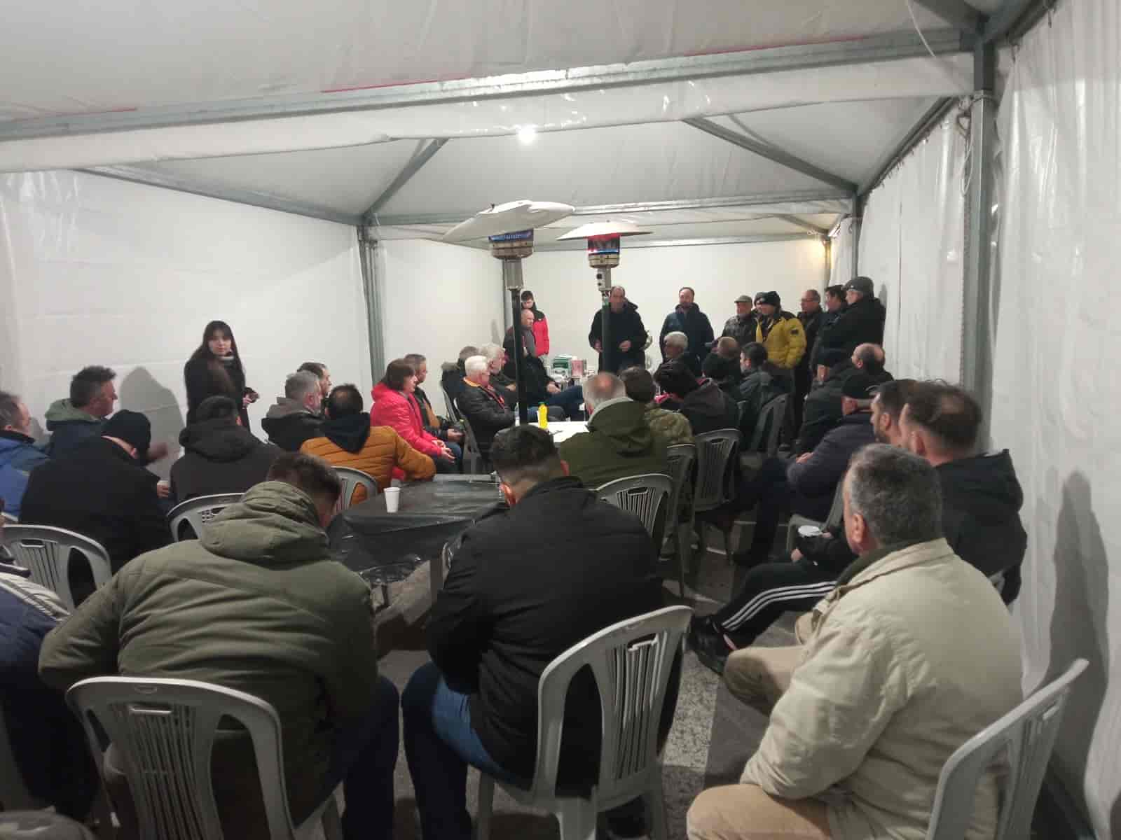 H Επιτροπή Ειρήνης Λάρισας Στηρίζει τον δίκαιο αγώνα των αγροτών