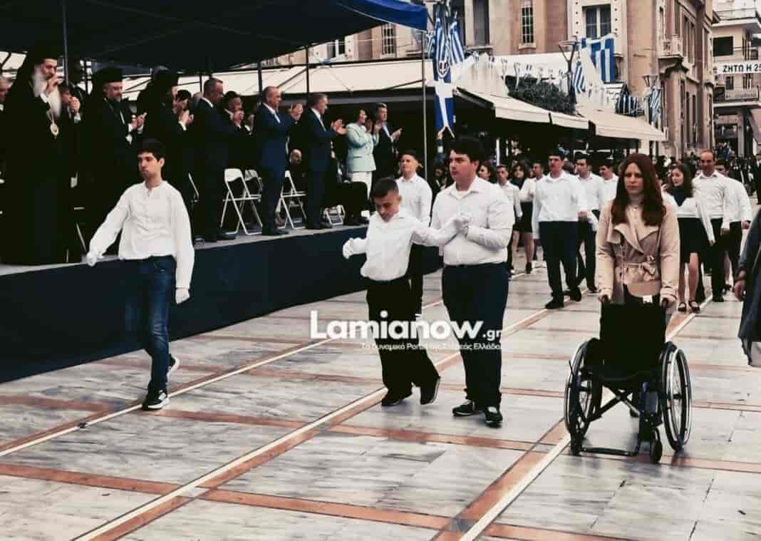 Λαμία παρελαση από μαθητη