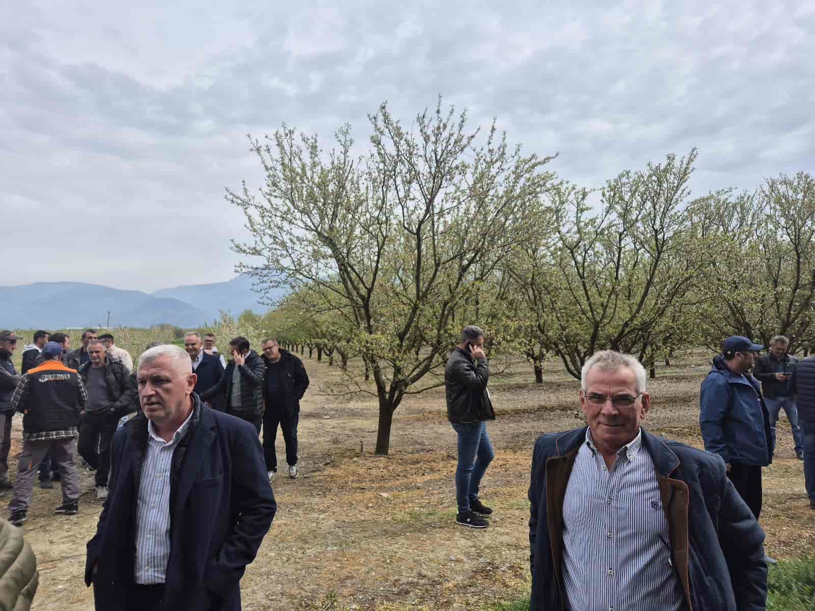 Επίσκεψη του Υφυπουργού Αγροτικής Ανάπτυξης και Τροφίμων κ. Κελλα, στις πληγείσες αγροτικές εκτάσεις του Δήμου Τεμπών