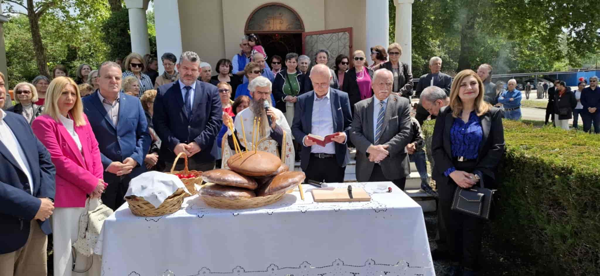 E. Λιακούλη:  «Οι διψασμένες ψυχές μας, ξεδιψούν στην αστείρευτη Ζωοδόχο
Πηγή»