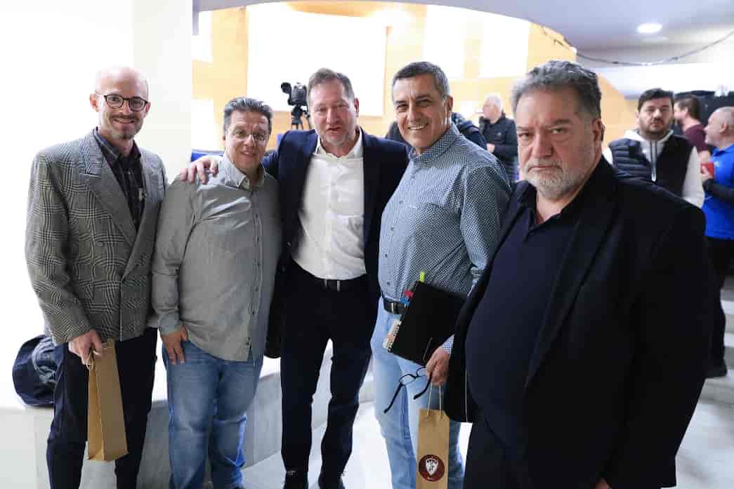 Η Περιφέρεια Θεσσαλίας τίμησε την πρωταθλήτρια ΑΕΛ