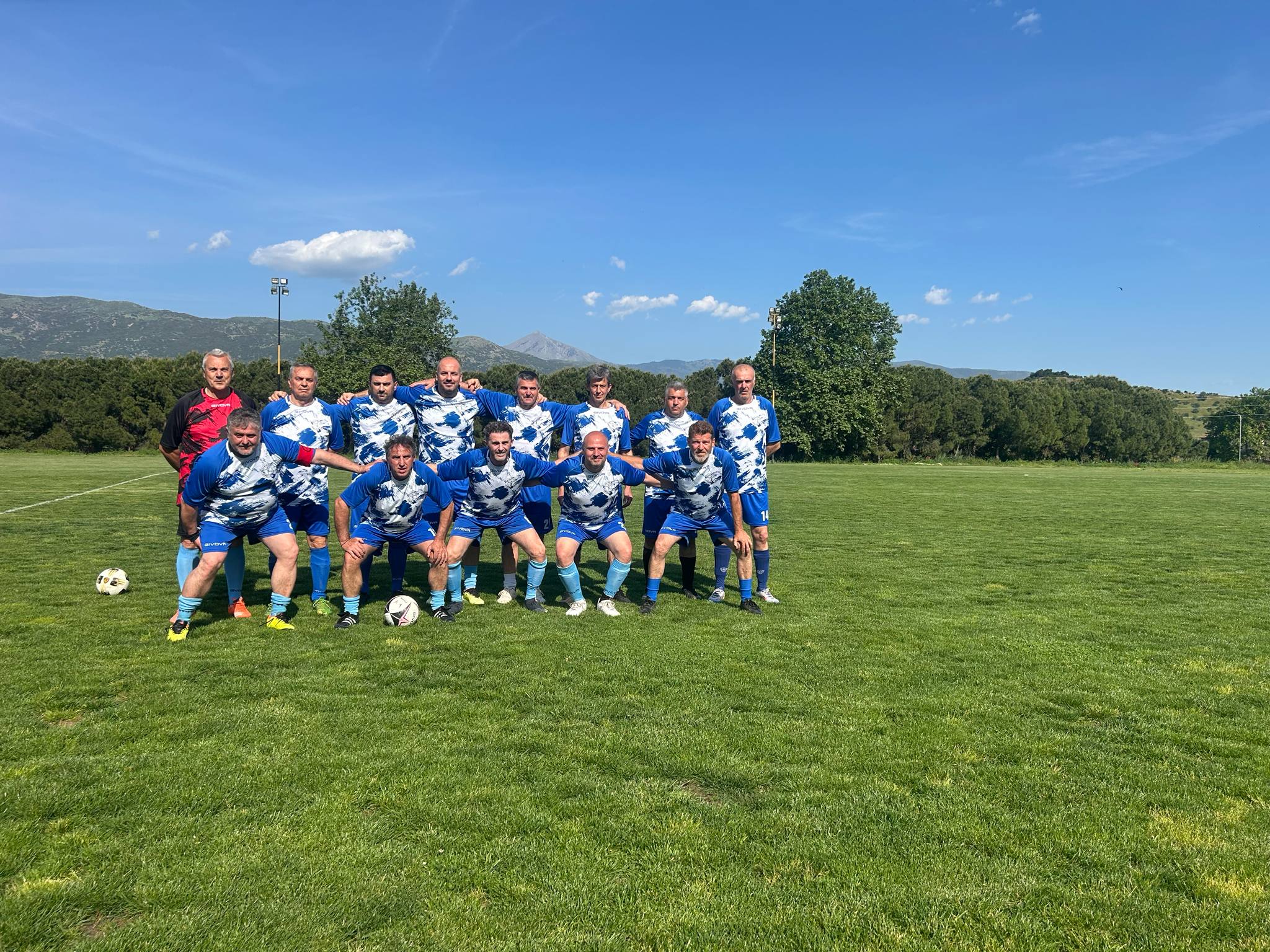 Φιλικός αγώνας παλαιμάχων Βιστωνίδας - Δήμου Τεμπών στο Μακρυχώρι