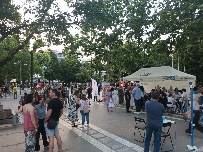 Πλήθος Λαρισαίων συμμετείχε στο Μουσικό Φεστιβάλ Αιμοδοσίας στην Κεντρική πλατεία