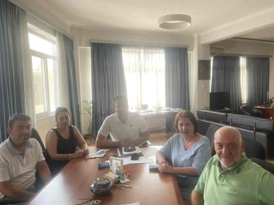 20250620_210237 Συνάντηση με τον Δήμαρχο Τυρνάβου για θέματα τοπικής και διεθνούς πολιτικής επικαιρότητας