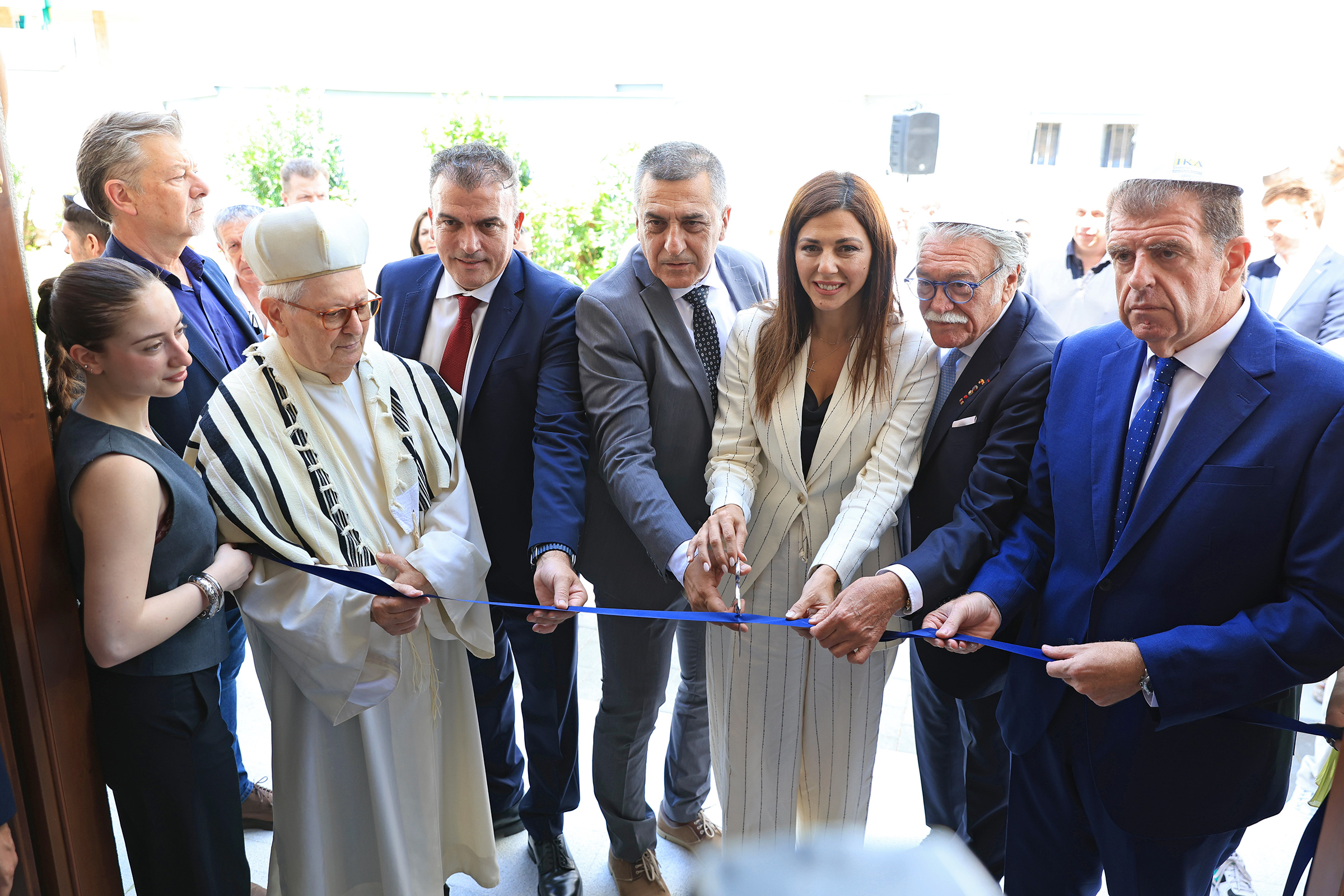 Κουρέτας στα εγκαίνια της Ιεράς Συναγωγής των Εβραίων Η νέα Συναγωγή είναι ένας χώρος ανθρωπισμού