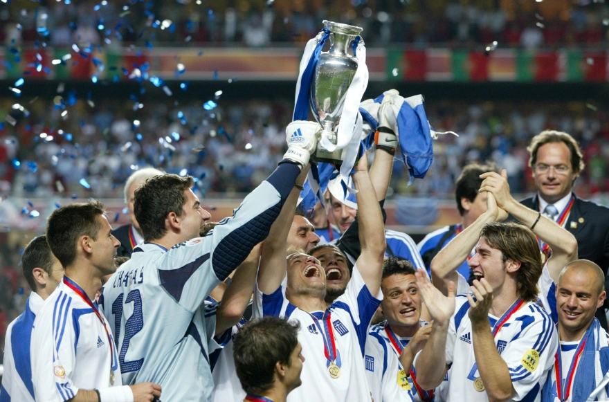 Σαν σήμερα πριν 21 χρόνια η Ελλάδα σήκωσε το Euro 2004