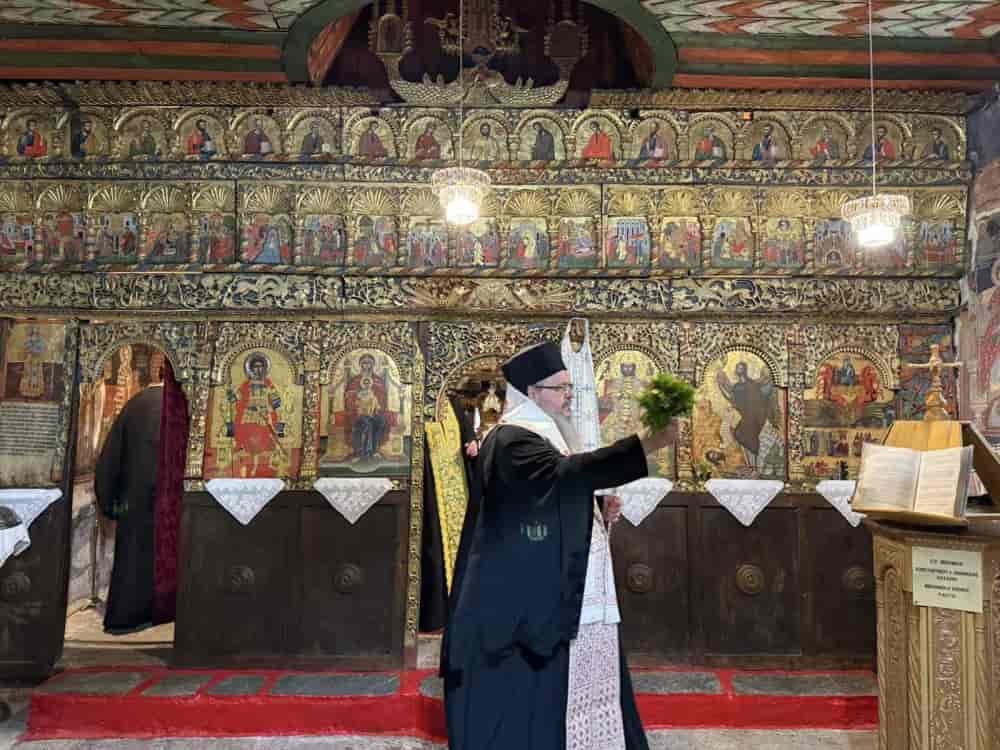 Θυρανοίξια στον ιστορικό ανακαινισμένο Ιερό Ναό Αγίου Γεωργίου Αμπελακίων