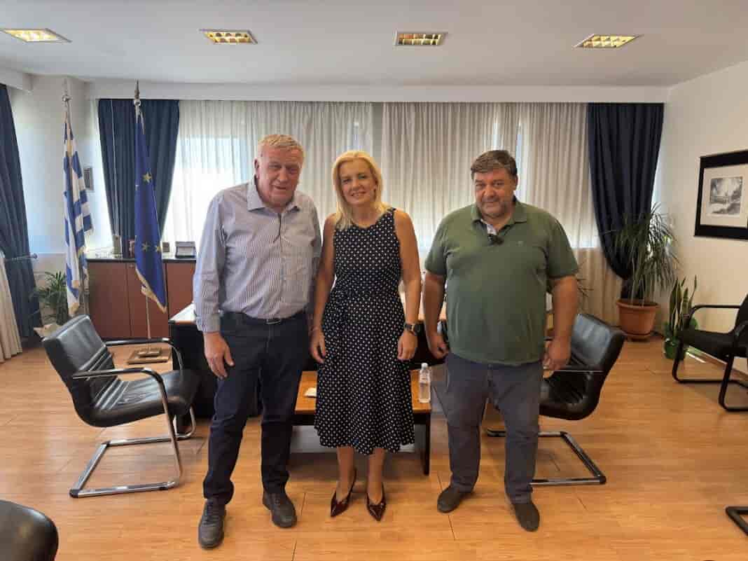 Τη Γραμματέα της Αποκεντρωμένης Διοίκησης Θεσσαλίας και Στερεάς Ελλάδας Ρένα Καραλαριώτου επισκέφτηκε ο Δήμαρχος Κιλελέρ Θανάσης Νασιακόπουλος