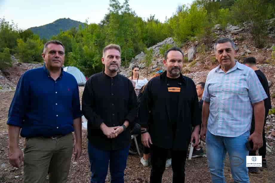 Λίμνη Στεφανιάδα – Μουσικό Φεστιβάλ Λιμνών και Ποταμών Π.Ε. Καρδίτσας Κώστας Μακεδόνας – Μια μοναδική βραδιά στα Θεσσαλικά Άγραφα