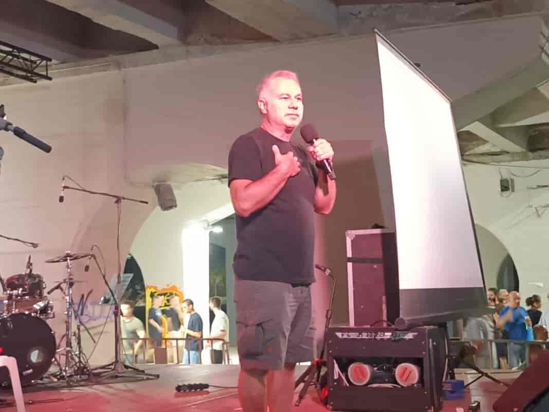 Ζαραλίκος και Μυστακίδης ξεσήκωσαν τους Λαρισαίους στην κοίτη του Πηνειού (φωτό & βίντεο)