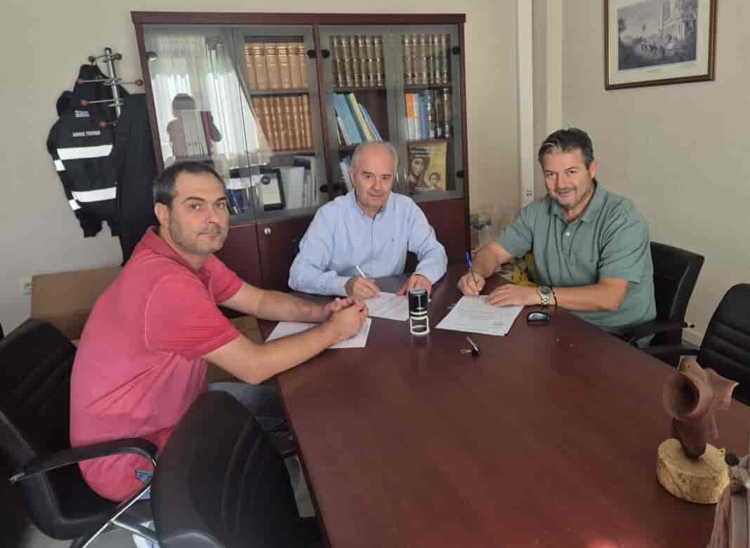 Η παραλία του Δήμου Τεμπών γίνεται πιο προσβάσιμη και φιλική για τα ΑμΕΑ, μέσα από παρεμβάσεις που διευκολύνουν την καθημερινότητά τους