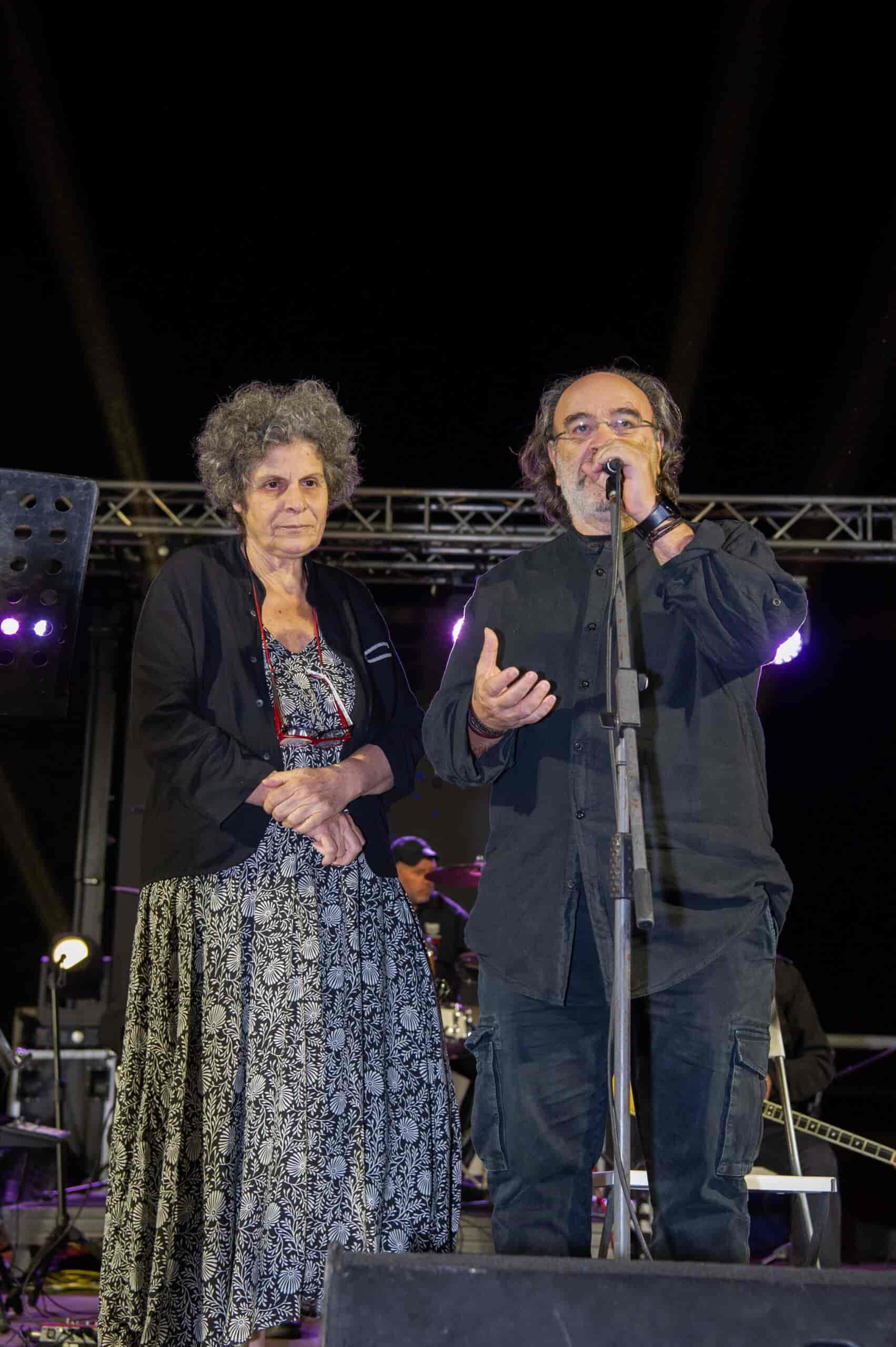 «Ἁπό το Μίκη Θεοδωράκη στον Απόστολο Καλδάρα» από την «Ορχήστρα Μίκης Θεοδωράκης»