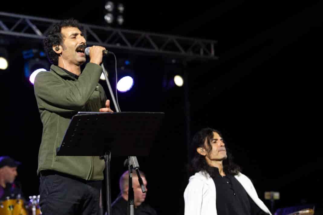 _H2D1382-min «Ἁπό το Μίκη Θεοδωράκη στον Απόστολο Καλδάρα» από την «Ορχήστρα Μίκης Θεοδωράκης»