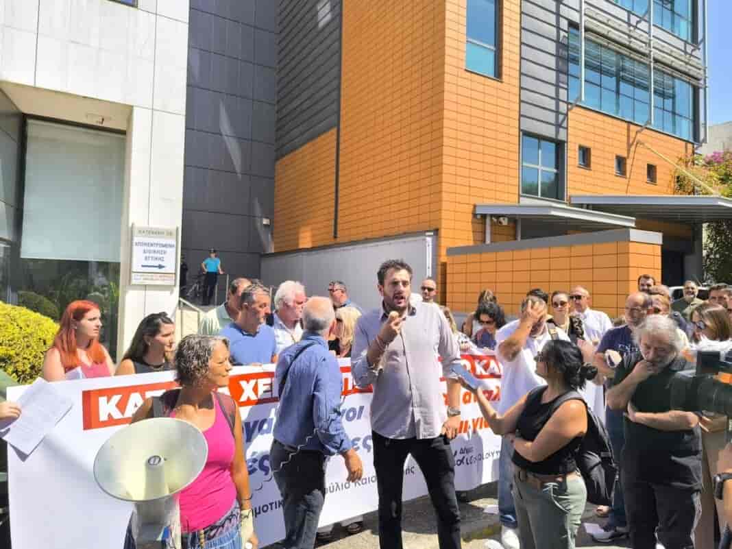 Στο πλευρό του Δημάρχου Καισαριανής ο Στέλιος Τσικριτσής