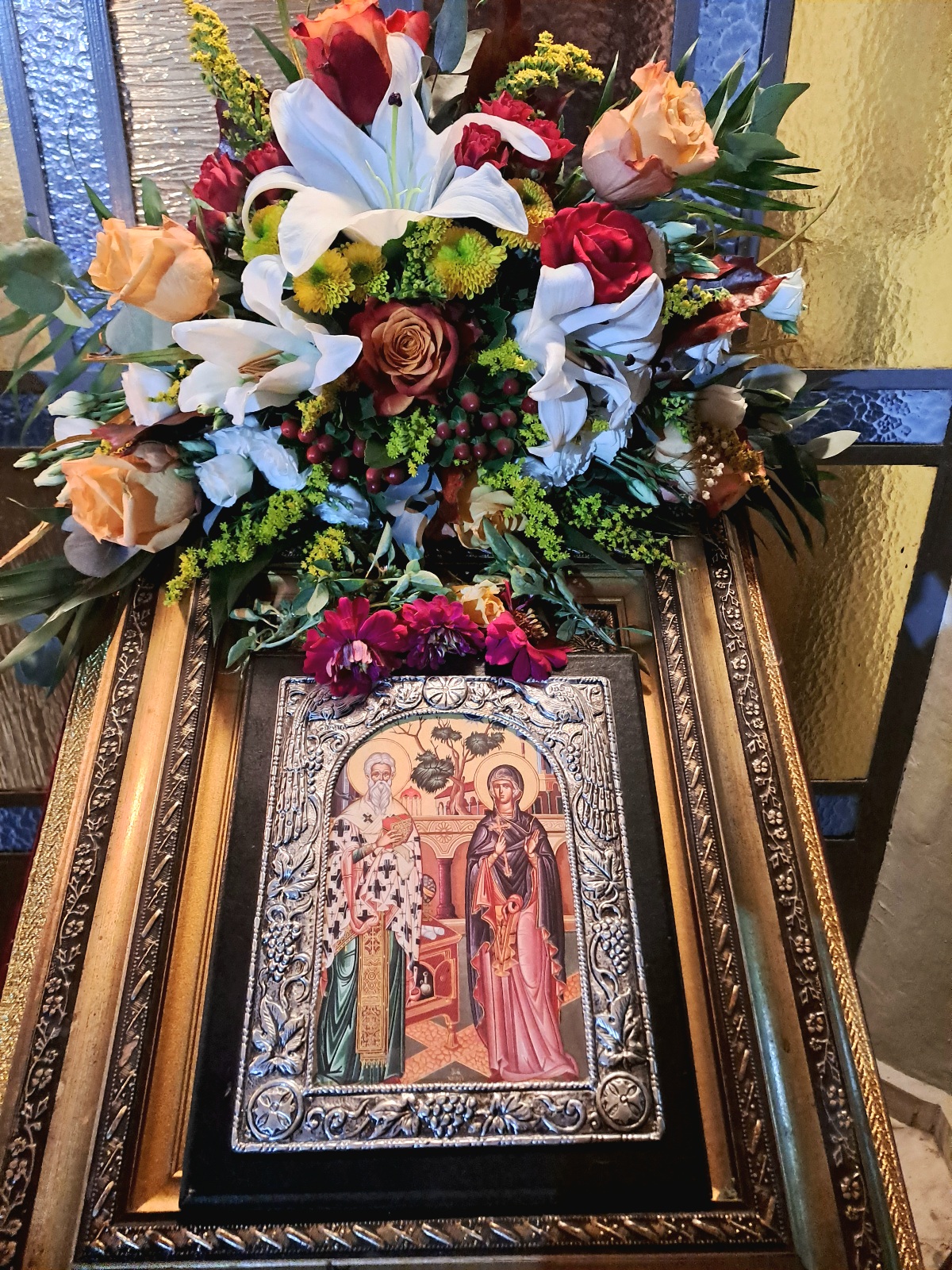 Στον πανηγυρικό εσπερινό της εορτής των Αγίων Κυπριανού και Ιουστίνης, που
τελέστηκε στον Ιερό Ναό Αγίου Βασιλείου στο Πουρνάρι