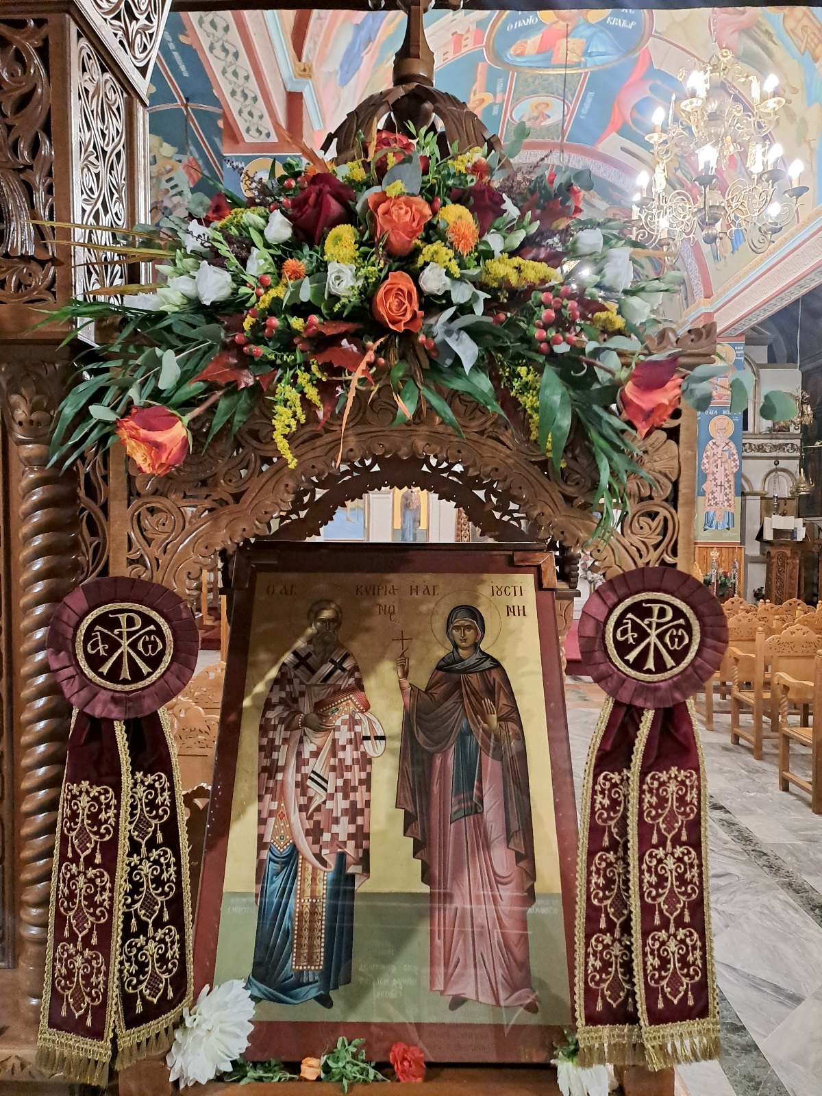 Στον πανηγυρικό εσπερινό της εορτής των Αγίων Κυπριανού και Ιουστίνης, που
τελέστηκε στον Ιερό Ναό Αγίου Βασιλείου στο Πουρνάρι