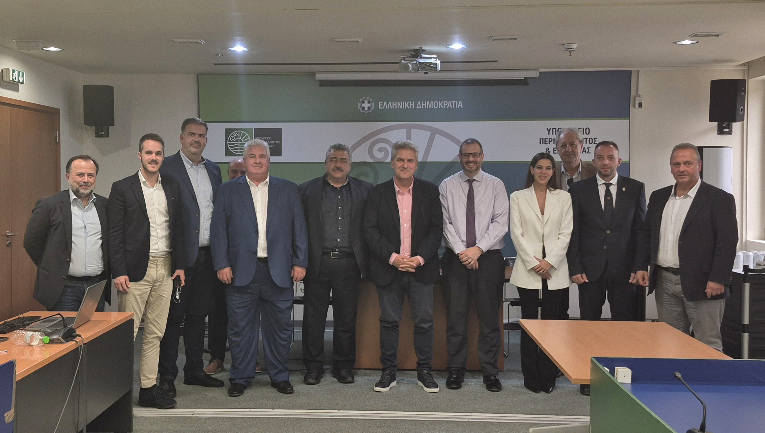 Διαβεβαιώσεις Ν.Τσάφου πως παραμένει “ζωντανό” το Πρόγραμμα “Απόλλων” στην συνάντηση με τις Ενεργειακές Κοινότητες