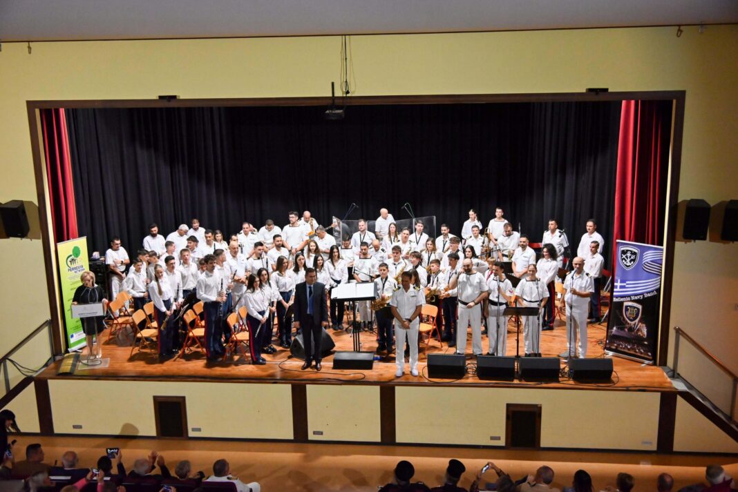 Ενθουσίασε η συναυλία της Μπάντας του Πολεμικού Ναυτικού στην Ελασσόνα