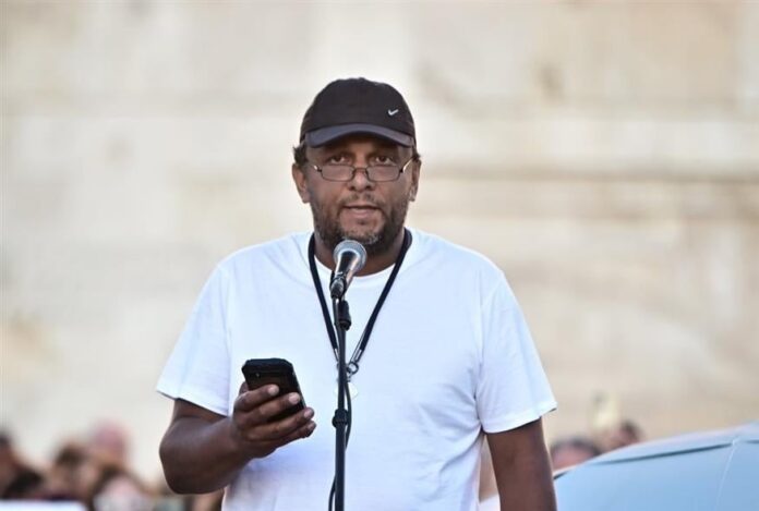 Συνεχίζει την απεργία πείνας για 21η μέρα ο Πάνος Ρούτσι