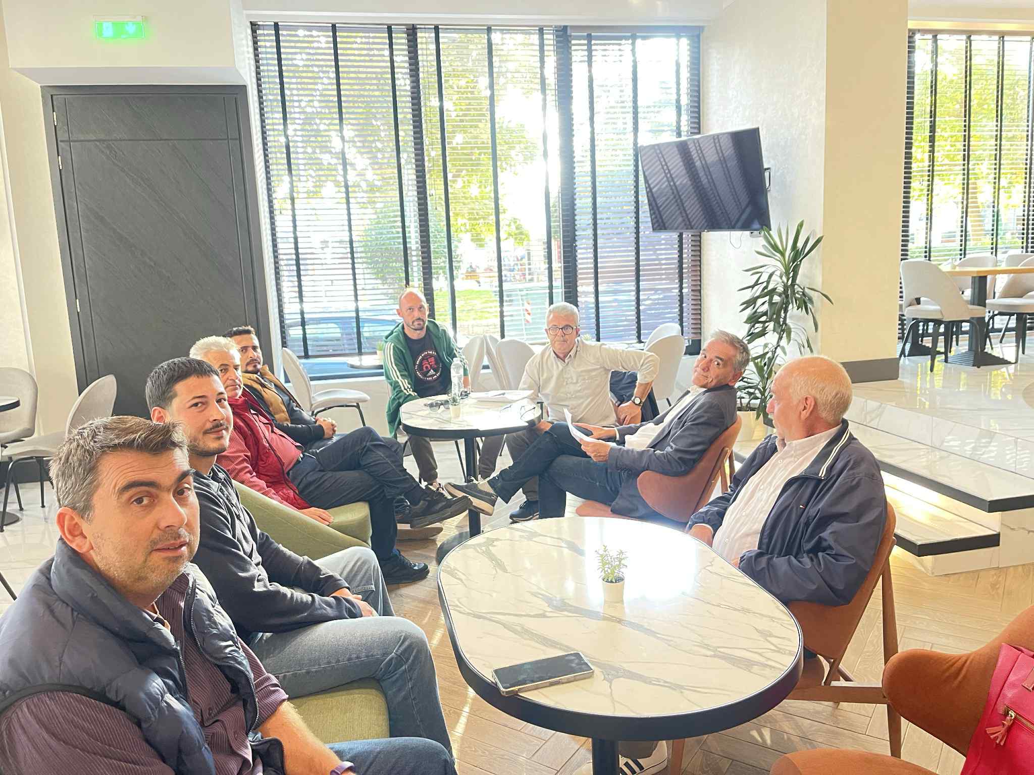 Συνάντηση Ευκλείδη Τσακαλώτου με τον Πανελλήνιο Σύλλογο Πληγέντων Κτηνοτρόφων